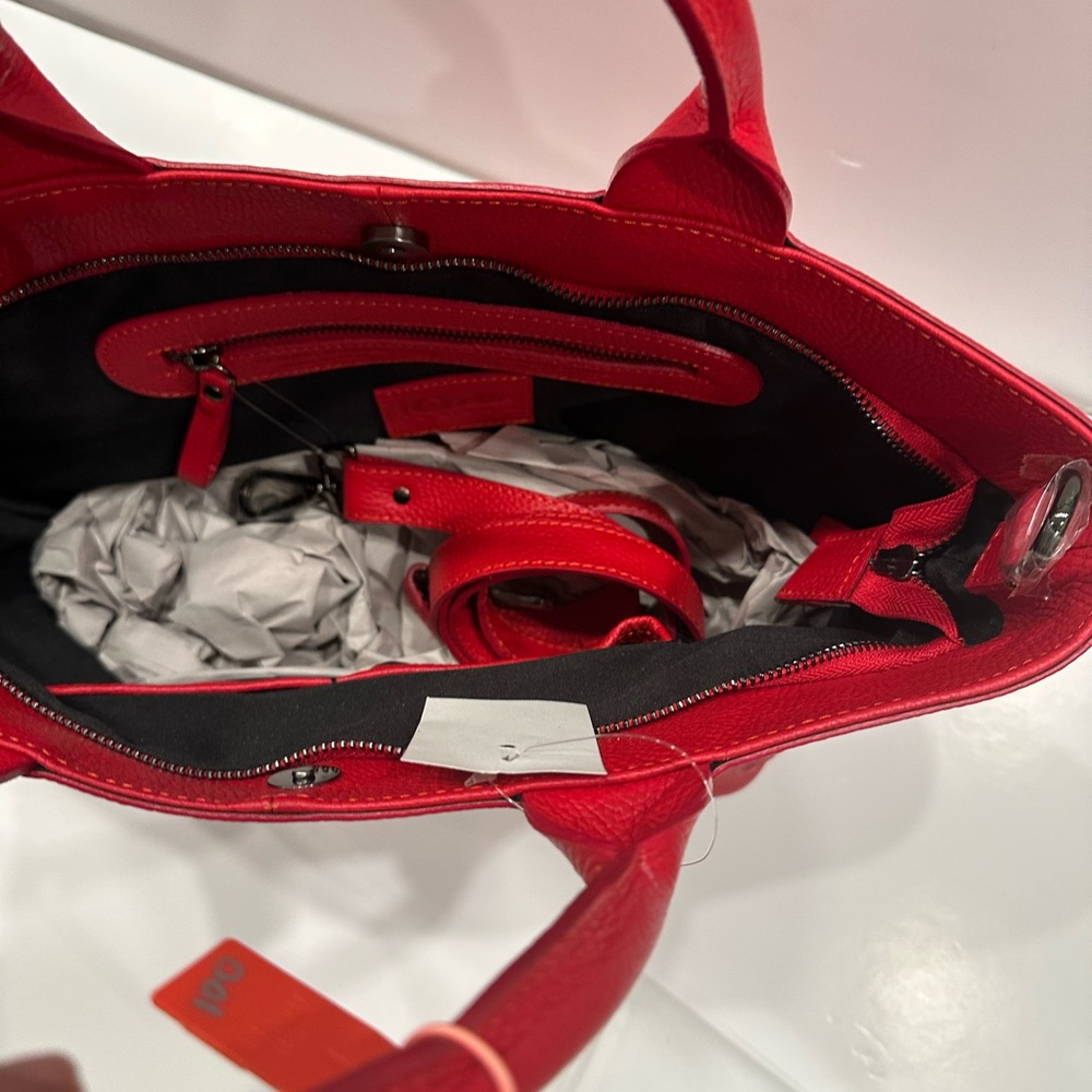 NWT IOpelle Red Embossed Leather Tote - Picture 7 of 7